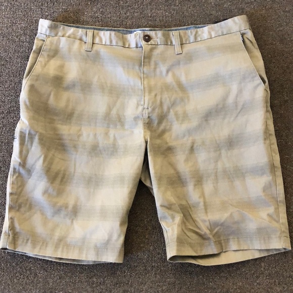 Billabong Carter casual shorts. 40 - Picture 1 of 3